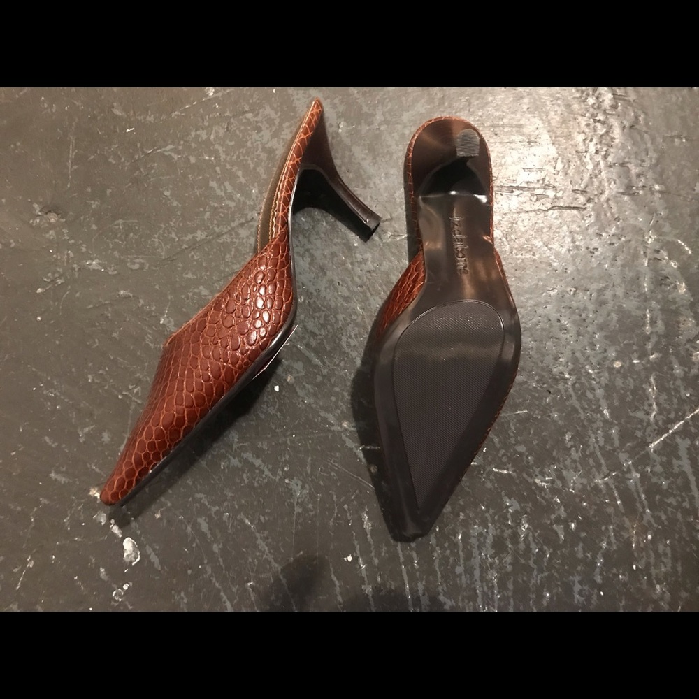 Liz Claiborne like new heels